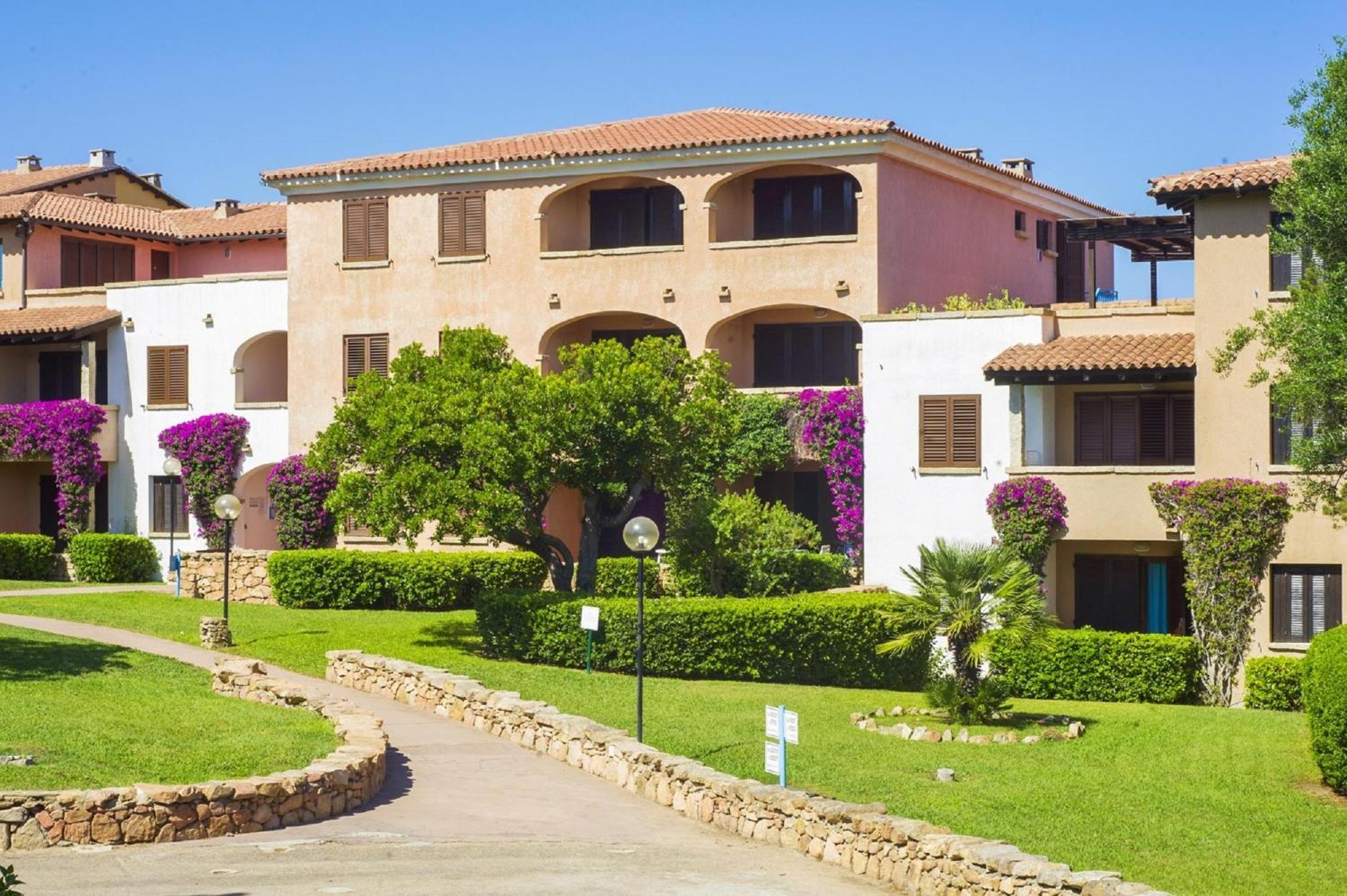 Residence Bouganville Porto Rotondo Exteriör bild